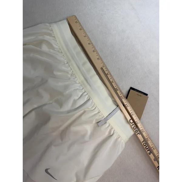 Nike Women's Swift Dri-FIT 2.5" Brief-Lined Running Shorts Medium HQ0638-133 NWT - Image 9