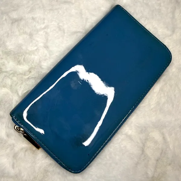 TORY BURCH Blue Patent Leather Zip Around Wallet - Image 2