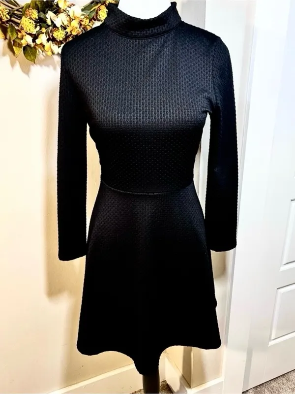 Free People Flirt N Flare Black Textured Open Back Mini Dress Mock Neck Sz M💛 - Image 3
