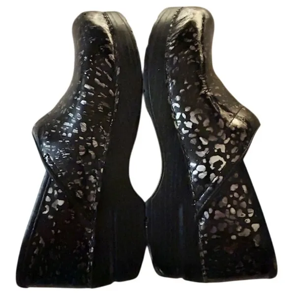 Dansko Black Silver Leopard Patent Leather Clogs Women's EU 38 US 7.5 Comfort - Image 8