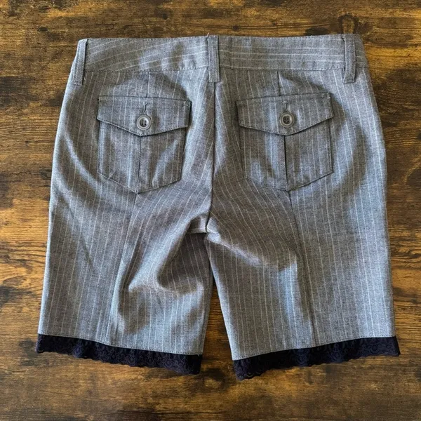 Guess Pinstripe Lace Trim Low Rise Shorts Gray Tailored Y2K Preppy Chic - Image 7