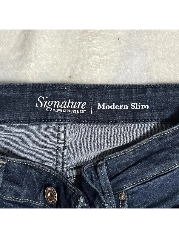 Signature by Levi Strauss & Co. Modern Slim Dark Wash Jeans - size 10 - Image 4