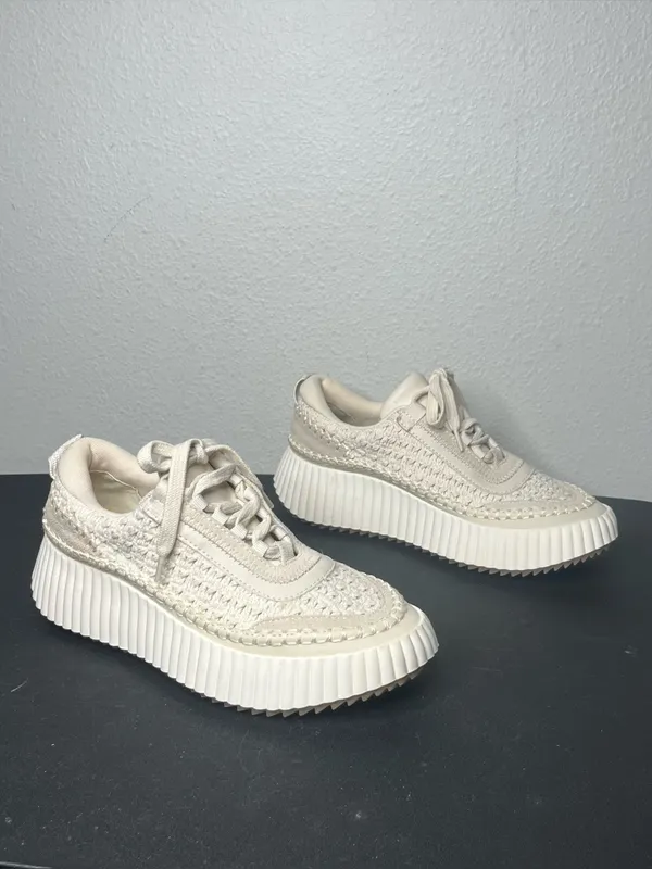 Dolce Vita Sandstone Cream Crochet Knit Platform Sneakers Size 7 - Image 4