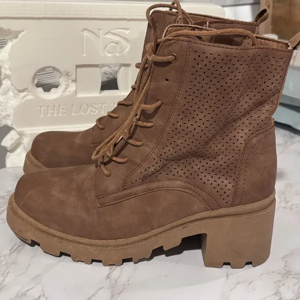 Sugar Fabians Brown Heeled Boots Size 8 | Trendy Fall Fashion Essential - Image 14
