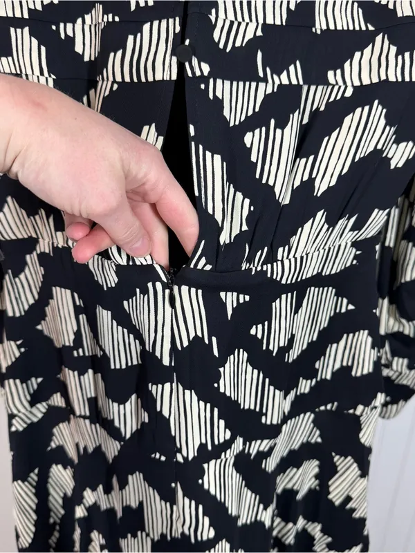 REISS Miya Ruched Long Sleeve Printed Mini Dress Size 6 black and white classy‎ - Image 6