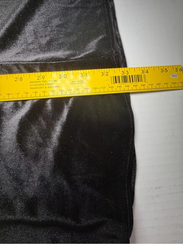 Zara Medium Black Velvet Midi Skirt - Image 3
