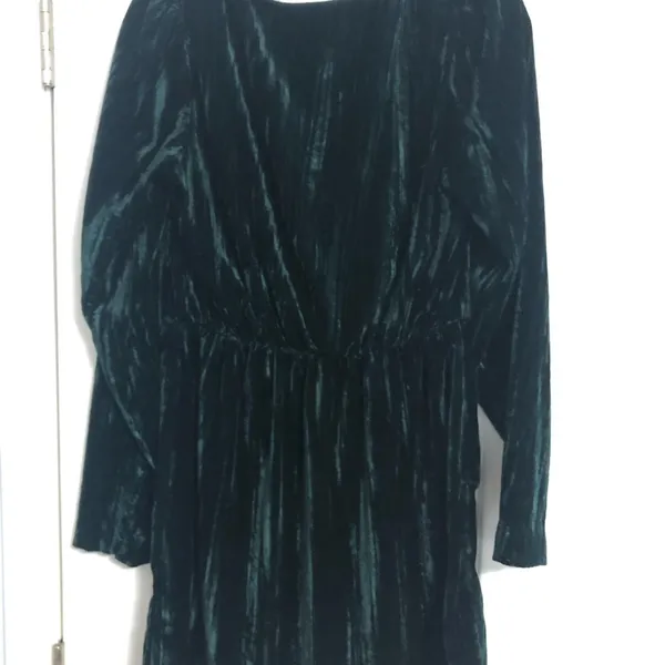 Crushed velvet green holiday dress criss cross detail H&M women’s size 10. - Image 9