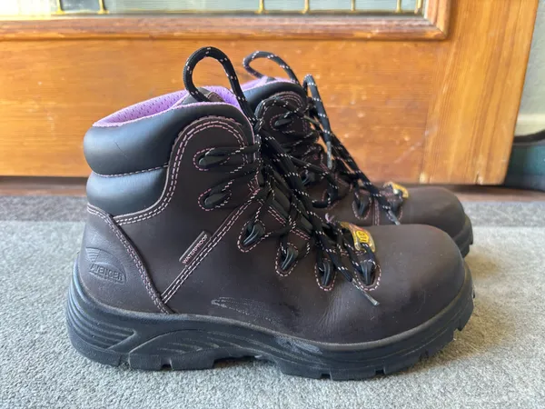 Women's Avenger Composite Toe WP Hiker Work Boot 7123 - size 8.5 - Image 7
