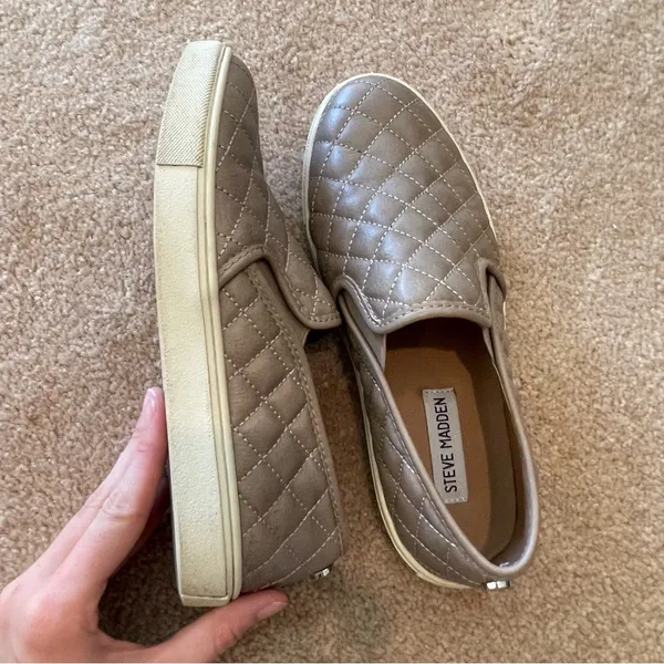 Steve Madden Tan Slip On Shoes - Image 4