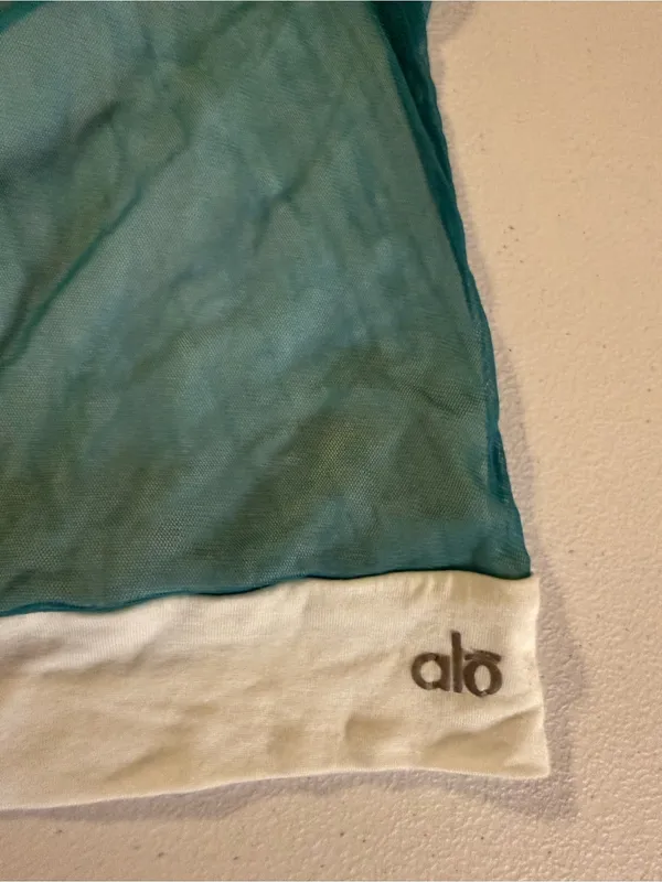 Alo Yoga Mesh Athletic Tank Top size XS Teal Sheer Logo Workout Shirt - Image 2