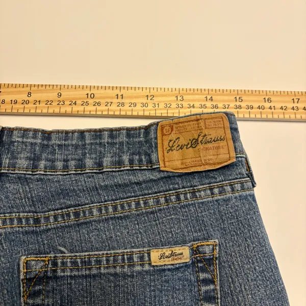 Levi Strauss Signature Jeans Womens 8 Short Blue Low Rise Bootcut Stretch 0502 - Image 5