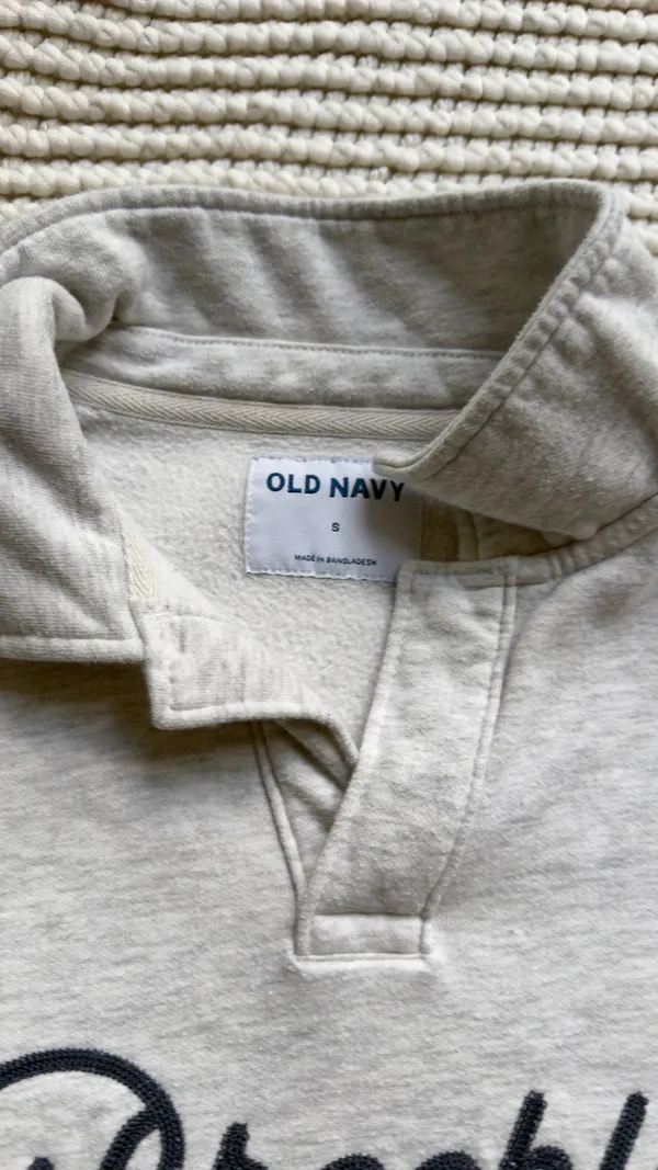 Old Navy a Brooklyn sweatshirt self cropped basic - Image 3