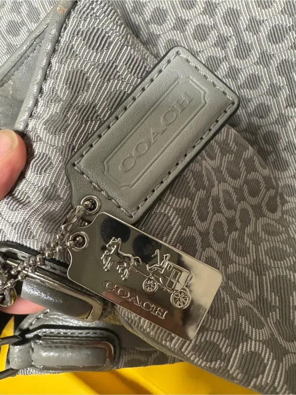 Coach Signature Jacquard Gray Hobo Bag with hangtags - Image 12