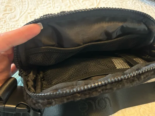 Lole Crossbody Bag Black Unisex Belt Fanny Pack - Image 3