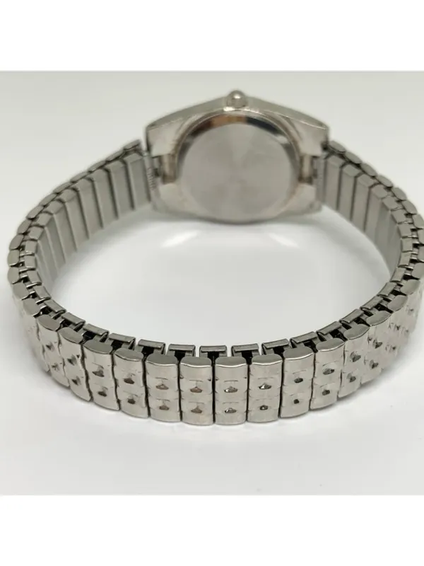 Vintage FMD classic women’s watch silver tone blue dial 25mm quartz running - Image 4