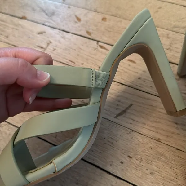 Pale Green Heeled Sandals Size 5.5 - Image 3