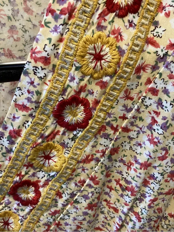 Embroidered V-Neck Pink Floral Maxi Dress small - Image 4
