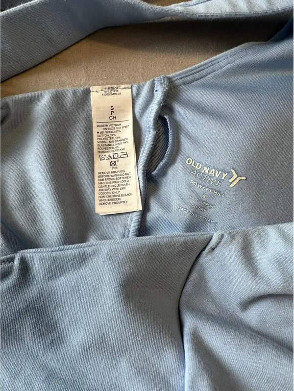 Old Navy Active Powersoft Sports Bra and High-Rise Leggings Set - Image 11