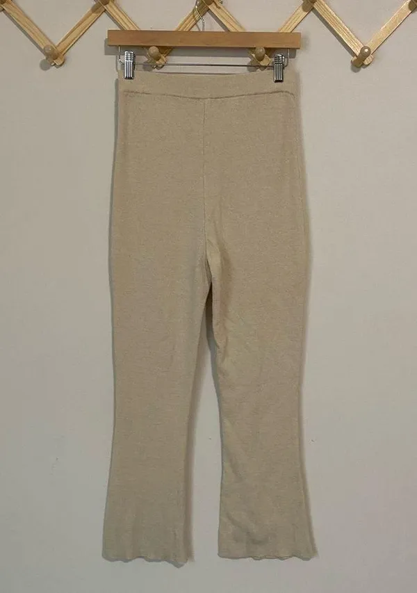 White Fox Beige Flare Leg Pull On Lounge Pants size Medium - Image 6