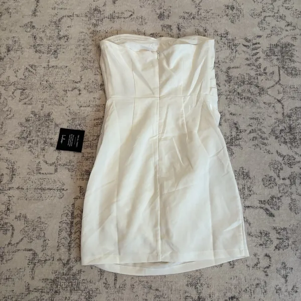 Lulus Festive Occasion White Ruched Strapless Bodycon Mini Dress Size Medium NWT - Image 5