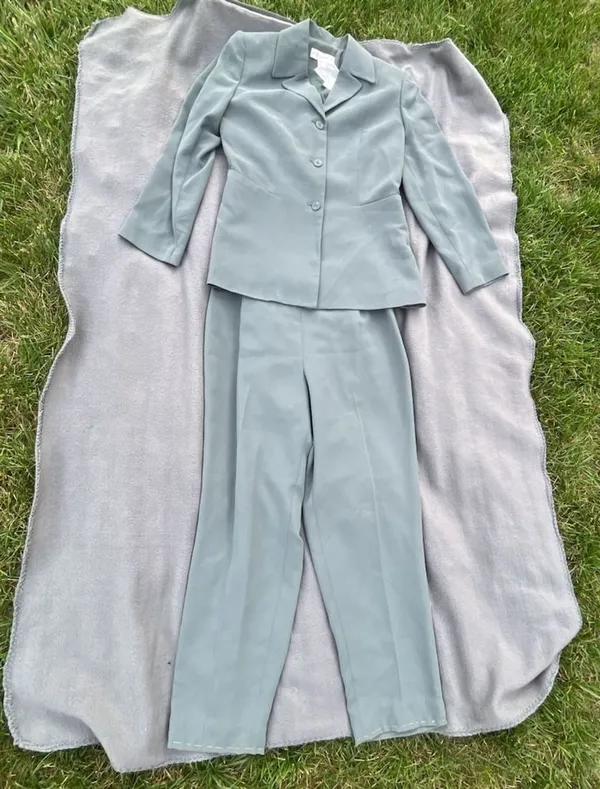 Petite Sophisticate Sea Green Pant Suit Set Size 6 - Image 2