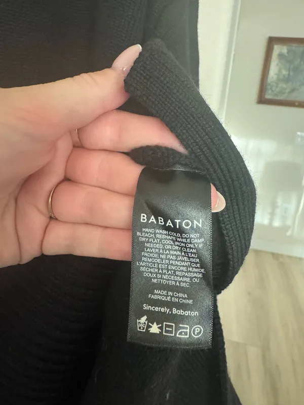Aritzia Babaton 100% Wool Heavy Half Zip Sweater  - Image 8