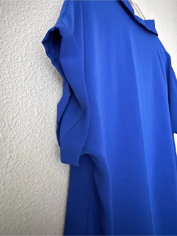 Relaxed V-Neck Tunic Top in Cobalt Blue - Image 4