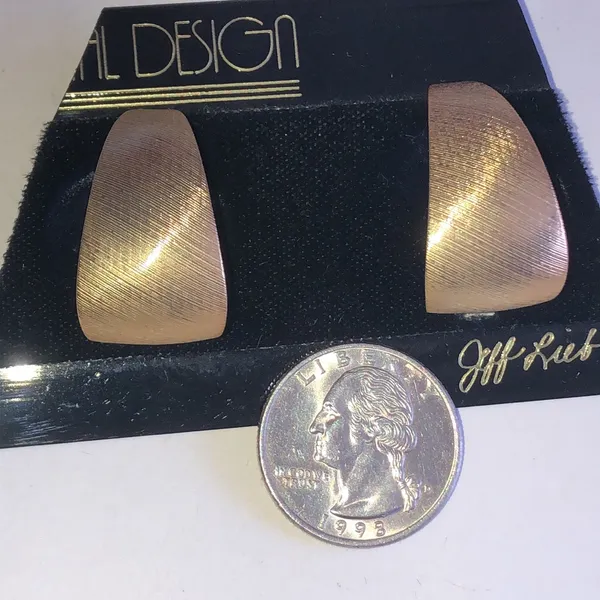Gold Tone Textured Vintage Boho Earrings - Image 3