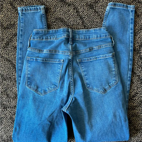 Old Navy high-rise Rockstar super skinny jeans - Image 4