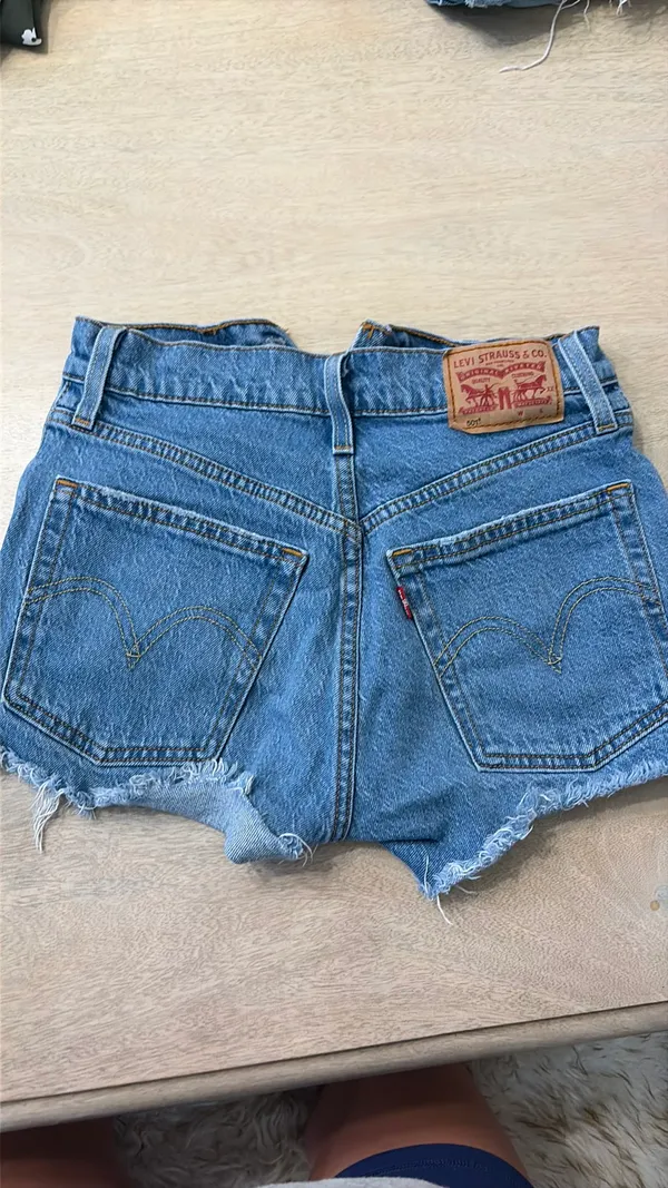 Levi’s Shorts - Image 2