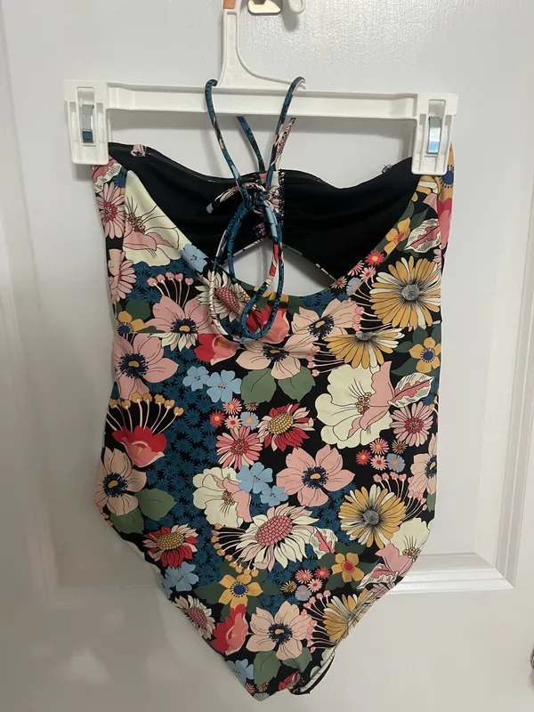 One Piece Floral Swimsuit Multiple Size M - Image 3