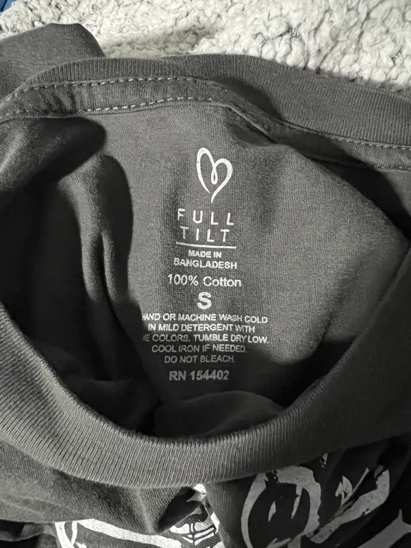 Tillys LA long sleeve shirt - Image 3
