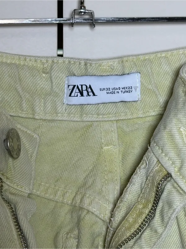 Zara Women’s Size 0 High-Waisted Frayed Hem Wide Leg Jeans Light Green Ankle - Image 5