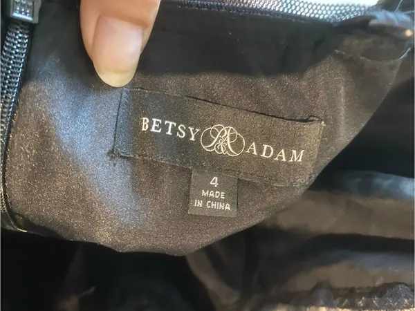 Betsy & Adam Black Formal party Dress with Tiered Tulle, size 4 - Image 5