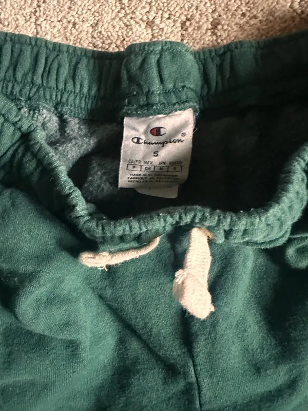 Forest green small champion sweatpants  - Image 4