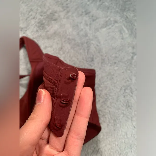Lululemon sports bra red - Image 10