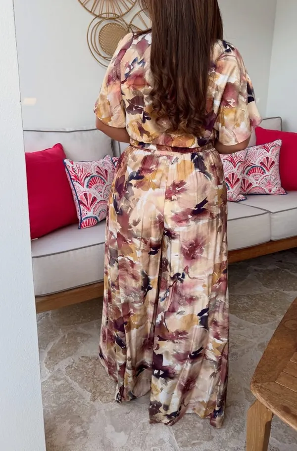 NWOT Floral Wrap top and matching palazo pants in Cream and Mauve - Image 2
