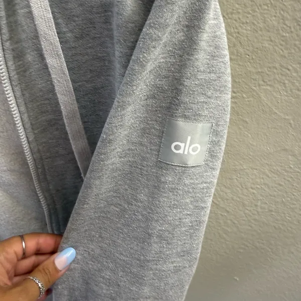 Alo Yoga Grey Hoodie Size XS Lounge Athletic Athleisure Loungewear Travel Spring - Image 3