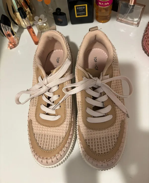tennis shoes Size 6.5 - Image 5