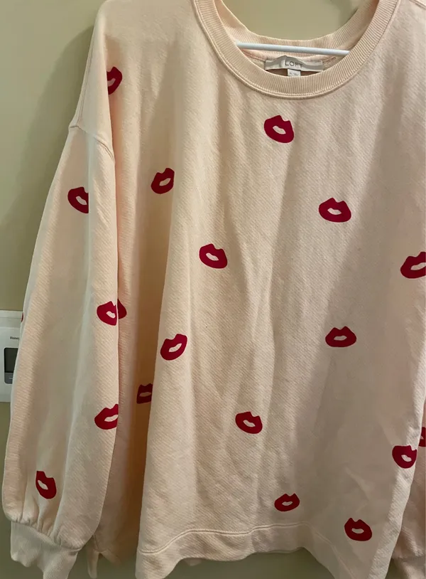 Loft Pink Red Kiss Lips Crewneck Long Sleeve Sweatshirt Sweater XL - Image 3