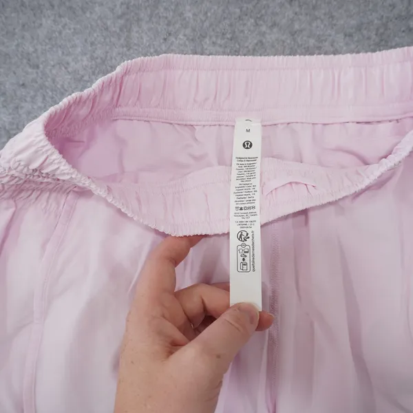 Lululemon Women's Size Medium High-Rise 3" Ruched-Side Short Pink Organza NWT - Image 3