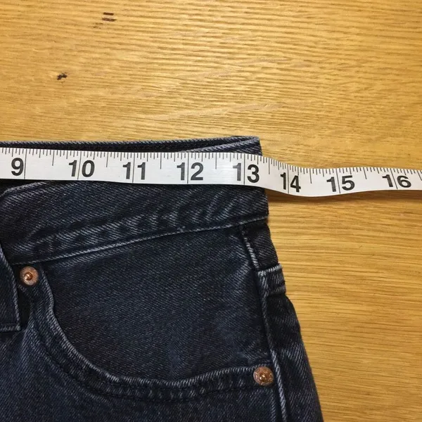 Levi’s 501 Jean shorts 24 button-fly faded black distressed - Image 5