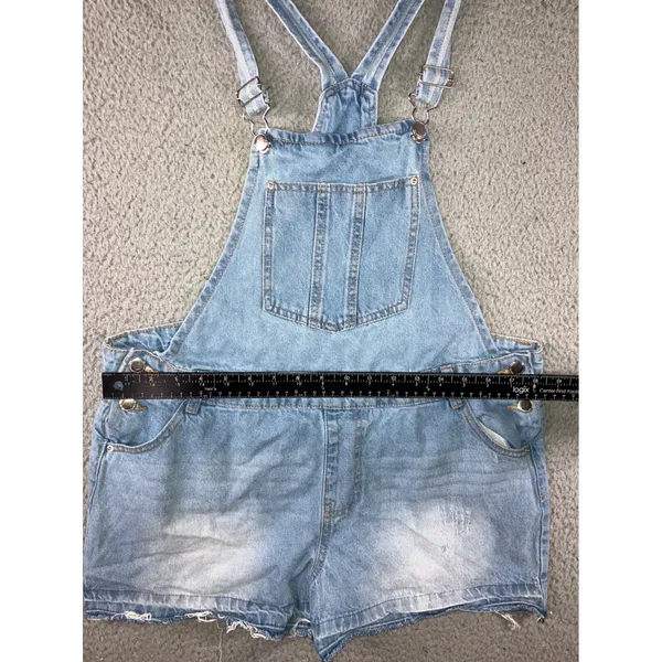 Denim Shorts Overalls Women M 10 Light Wash Distressed Raw Hem Shortalls Y2K 90s - Image 5