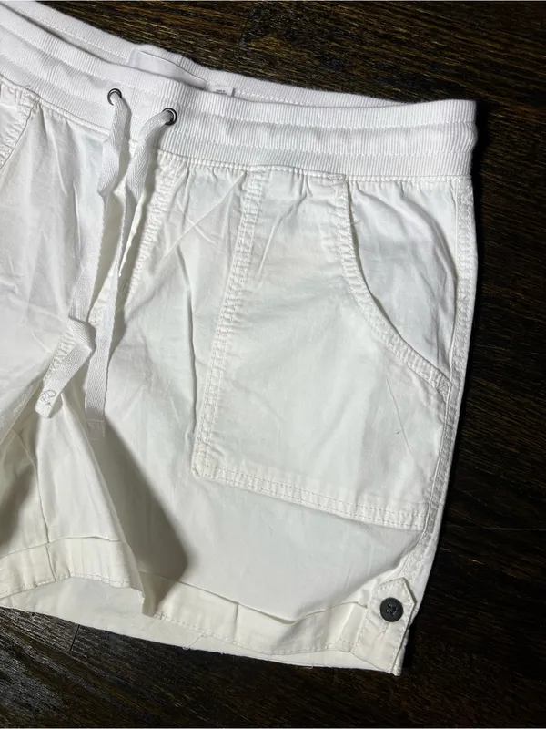 Sonoma White Bermuda Mid Rise Comfort Waist Shorts Size 16 - Image 2