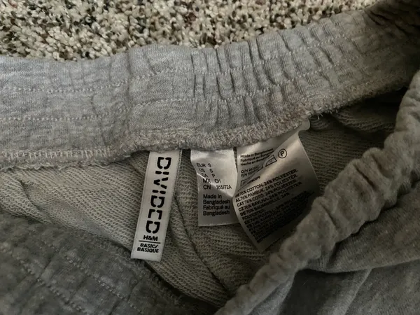 H&M Sweatshorts - Image 2