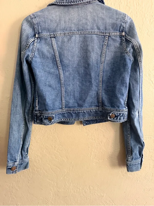 American Eagle Outfitters Light Blue Denim Jacket - Image 3