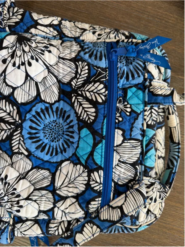 Women's Vera Bradley Quilted Floral Backpack One Size Blue White - Image 8