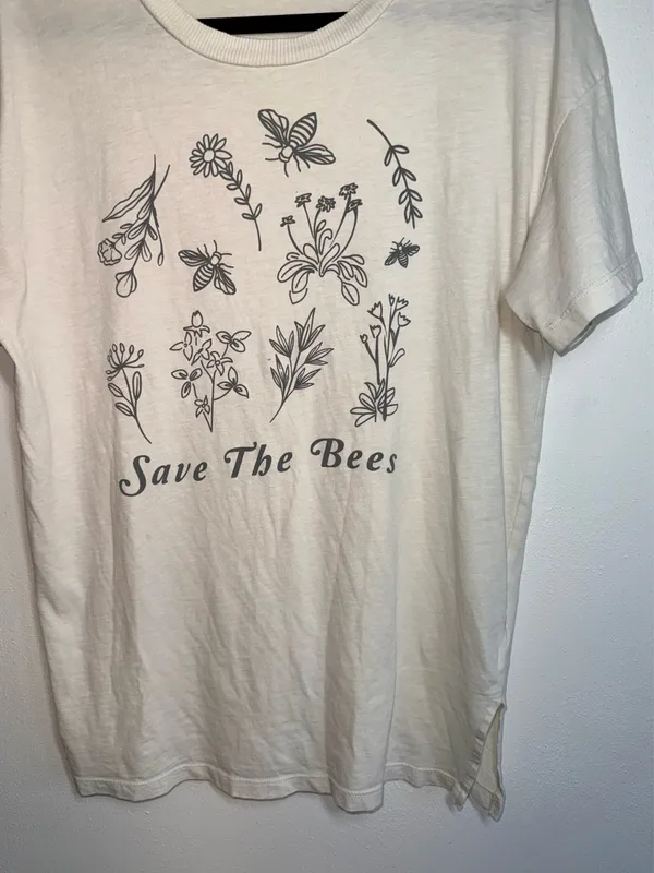 American Eagle Save The Bees Graphic Tee Cream Oversized Short Sleeve - Image 5