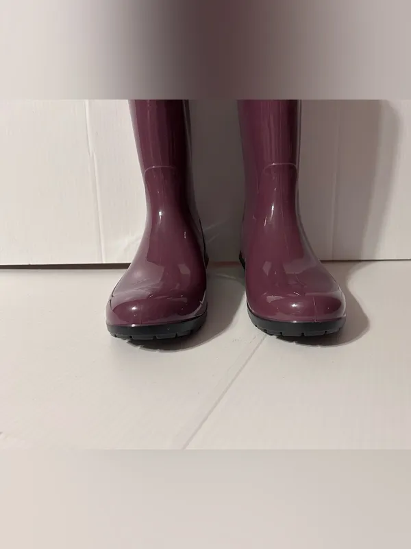 UGG Women's Plum Gloss Rain Boots size 7 - Image 5