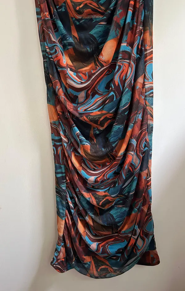 Pretty Little Thing Tall Marble Mesh Ruched Dress - Image 6